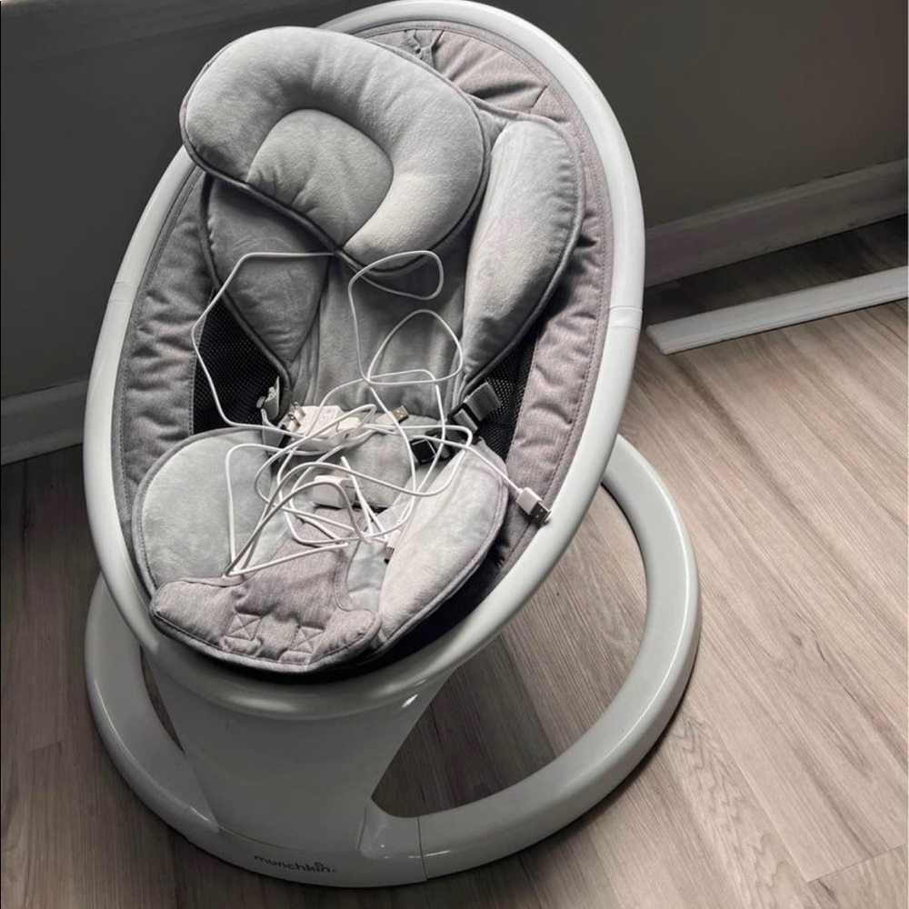 Munchkin Swing